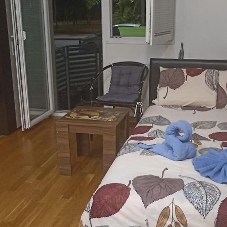 Wonderful Studio Apartment In Skopje Center Eksteriør billede